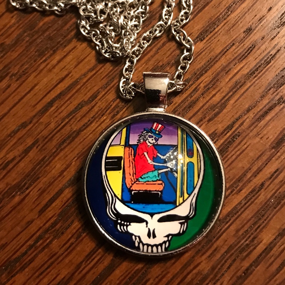 Grateful Dead Pendant With Chain Necklace NWOT